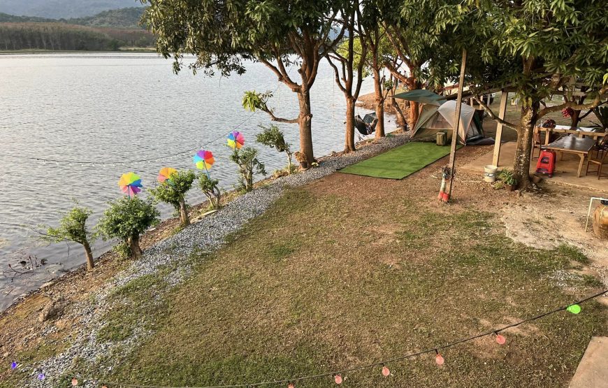สวนก้อนทอง ลานกางเต็นท์